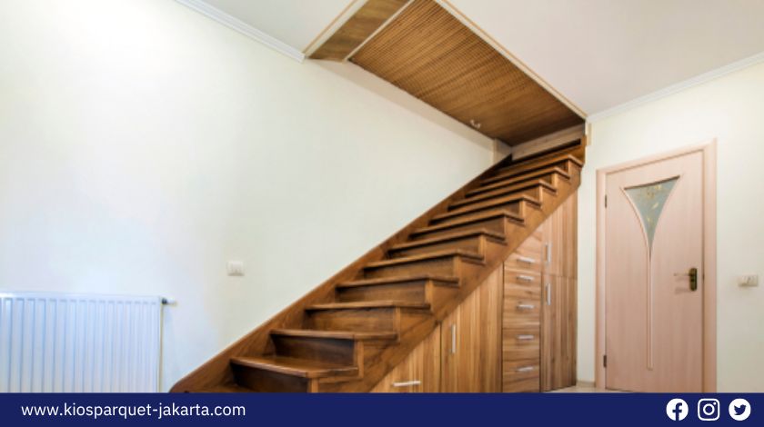 Ketahui 7 Desain Tangga di rumah Sempit yang Minim Budget dan Minim ruang! 7 desain tangga rumah sempit 6