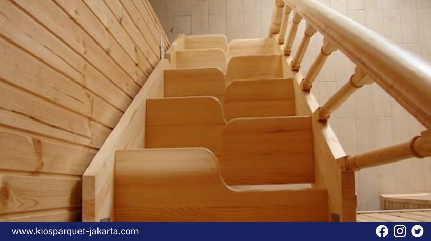 Ketahui 7 Desain Tangga di rumah Sempit yang Minim Budget dan Minim ruang! 8 desain tangga rumah sempit 7