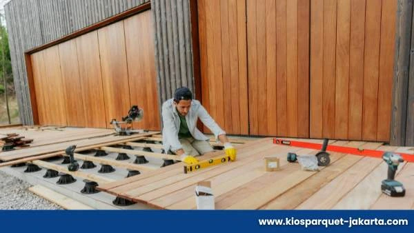 Ini 4 Cara yang Efektif Merawat Decking Kayu Agar Awet 6 pemeriksaan berkala dan perbaikan dini